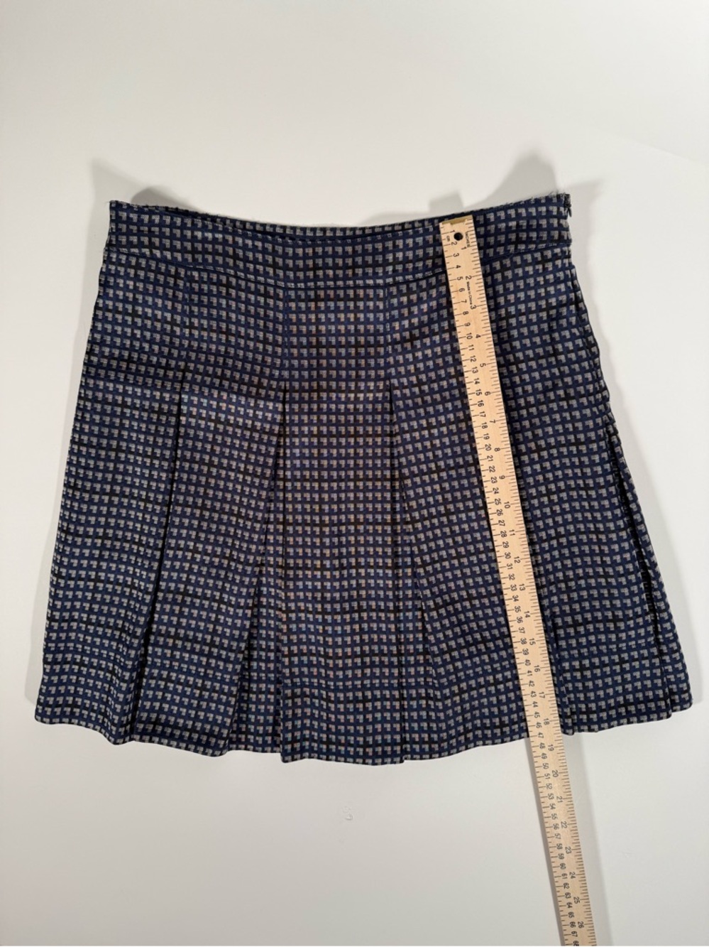 Burberry London Vintage Navy & Grey Geometric Plaid Pleated A-Line Mini Skirt - Picture 13 of 14